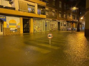 La OCU aconseja reclamar los daños por tormentas e inundaciones en la Comunitat