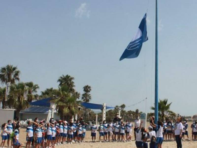 La playa de «Les Marines» de Nules lucirá de nuevo Bandera Azul