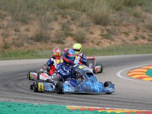 El equipo Praga Racing, preparado para la segunda carrera del Campeonato de España de Karting