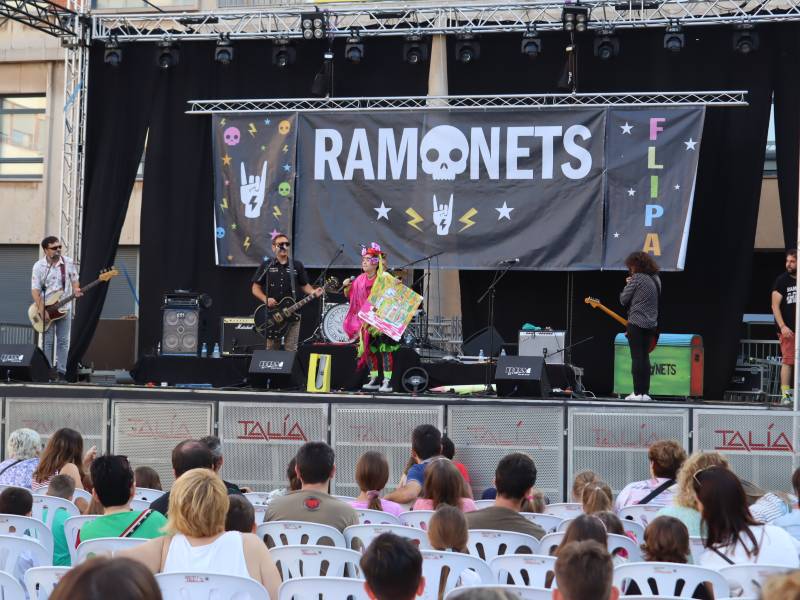 Éxito con la actuación de «Ramonets» en las fiestas de San Pascual de Vila-real