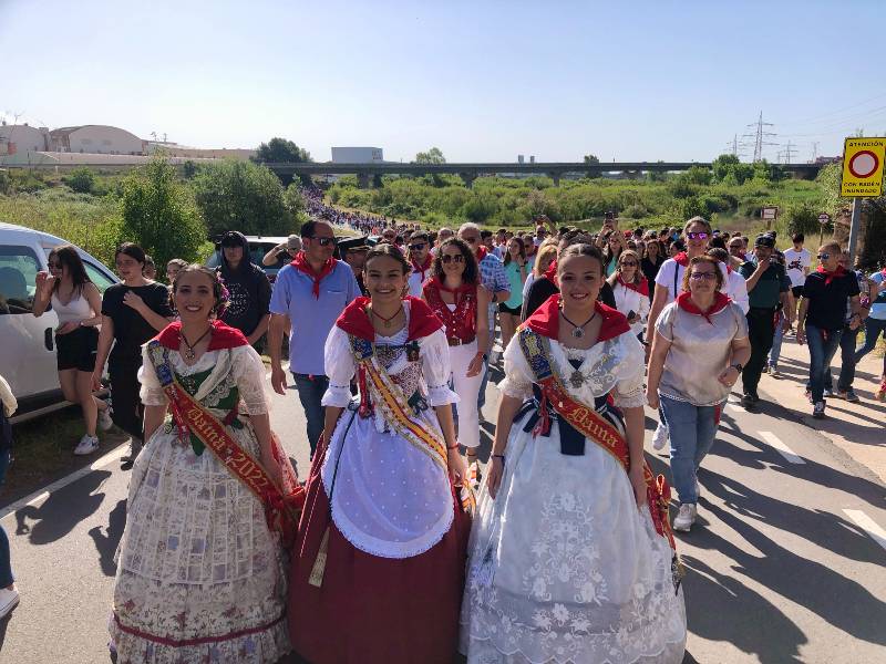 Miles de personas se reúnen en la Romería de Santa Quitèria de Almassora