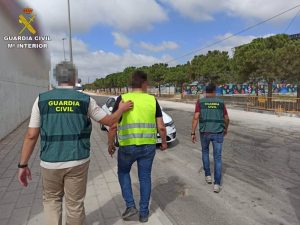 Detenido en Alicante por la muerte de un peatón que llevó colgando del retrovisor del camión