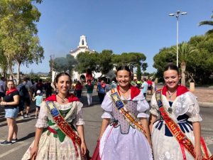 Miles de romeros acompañan a Santa Quitèria en la ‘tornà’