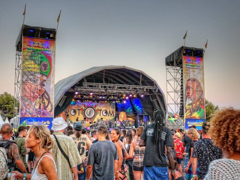 Suspendida la 2ª jornada del Rototom 2022 por el viento