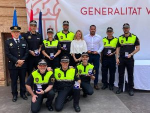 8 Policías y un vecino de Vila-real condecorados