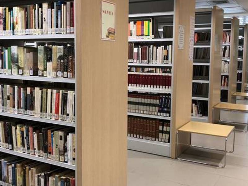 La biblioteca d’Almassora suma llibres d’autoaprenentatge de valencià