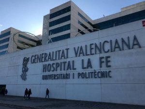 Fallece apuñalado un hombre al abrir su bar en Valencia