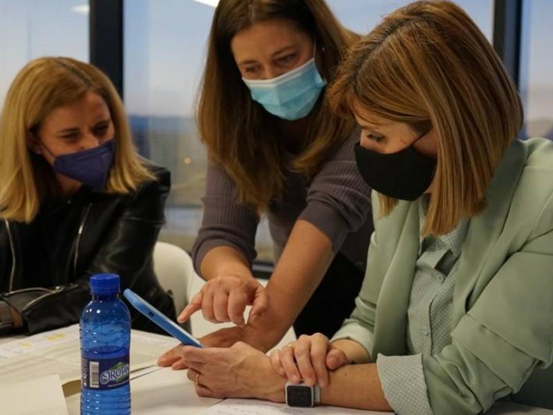 Labora ofrece Talleres de Formación con Sueldo exclusivo para mujeres