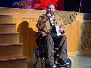 El presidente de la ‘Asociación Conquistando Escalones’ se queda sin Rototom por falta de transporte adaptado en Castellón