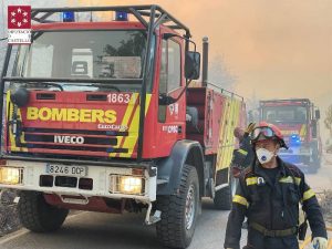 Grave una pasajera del tren – dados de alta 2 bomberos del incendio de Bejís