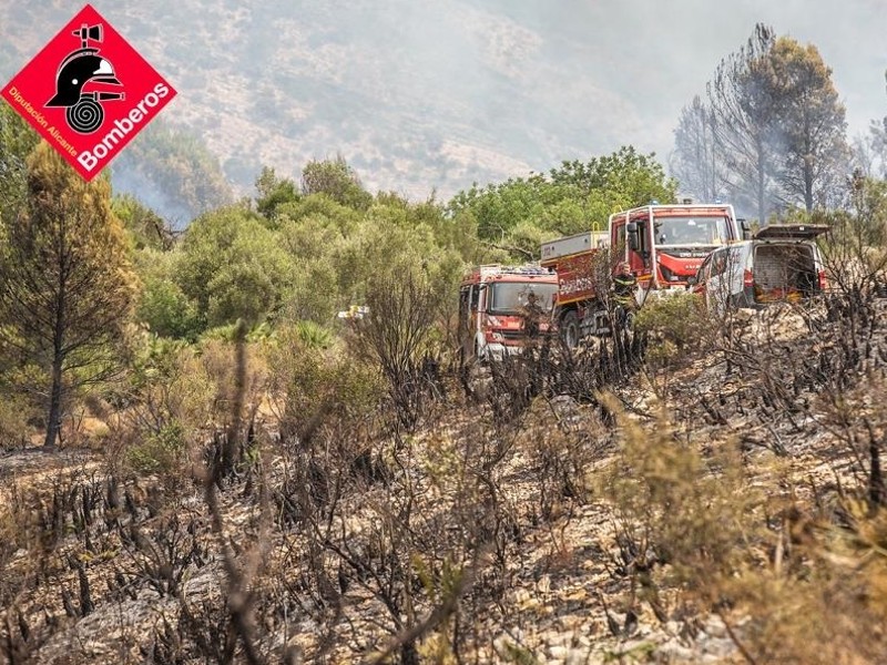 El incendio de Olocau ‘Estabilizado’ preocupan los «rayos latentes» en la Comunitat Valenciana