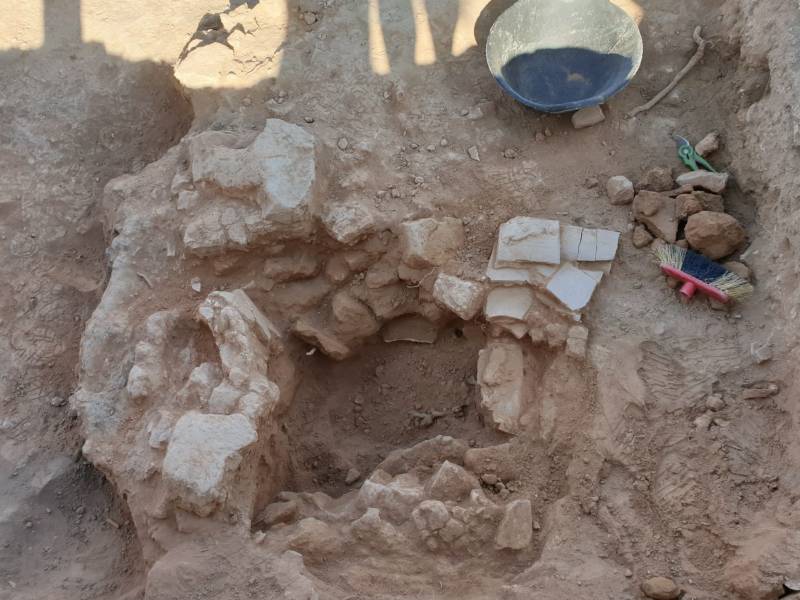 Encontrada pieza funeraria de época romana en el yacimiento visigodo de València la Vella