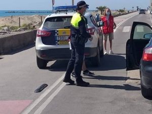 8 menores interceptados por actos vandálicos en un local de la playa de Almazora