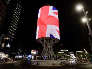 Benidorm lamenta la pérdida de Isabel II