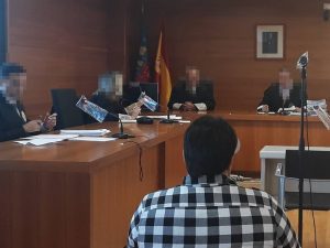 Juzgado en Castellón por abusar sexualmente de sus hijas desde los 4 y los 6 años