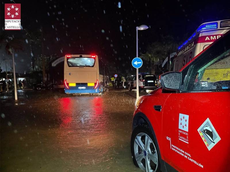Desalojados dos campings en Castellón y rescatadas varias personas debido a las fuertes tormentas
