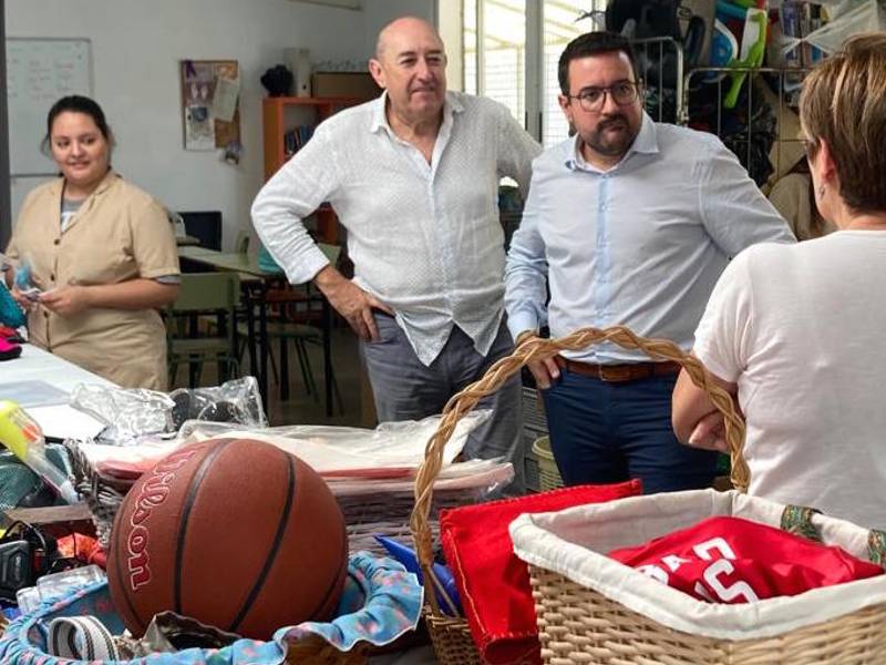 Casabó visita la ‘Fundació Tots Units’ de Vila-real