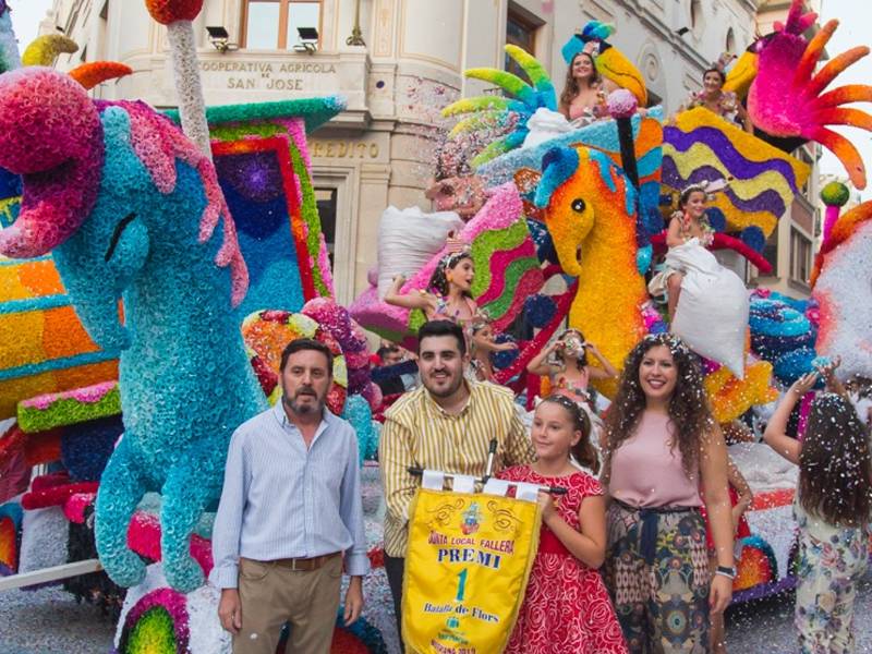 Batalla de flores y castillo de fuegos como broche final a las ‘Fiestas de la Misericòrdia 2022’ de Burriana