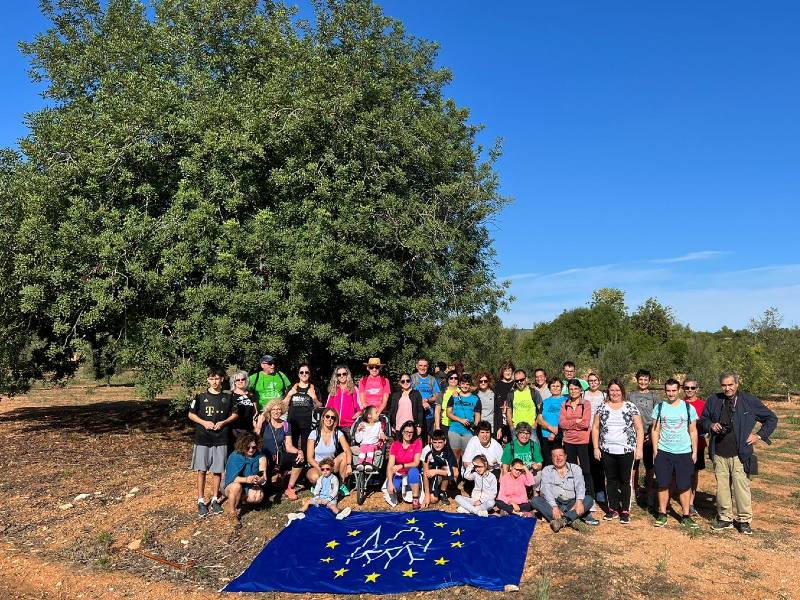 Jornadas Europeas de Patrimonio con la visita de 50 personas al ‘Garrofer de Cabanils’ de Càlig