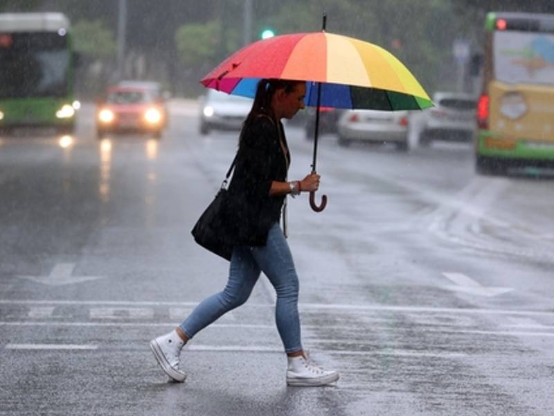 Tormentas localmente fuertes a partir de mediodía en la Comunitat