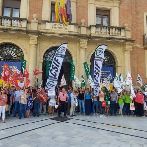 Manifestación para denunciar la ‘no implantación de la carrera profesional’ en Diputación y Bomberos