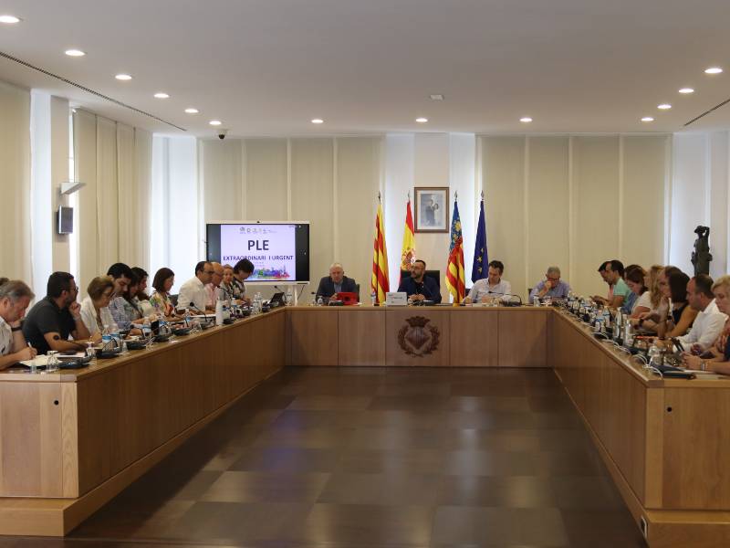 El Pleno de Vila-real acredita la cooperación con Cáritas para el centro de inclusión de personas sin hogar