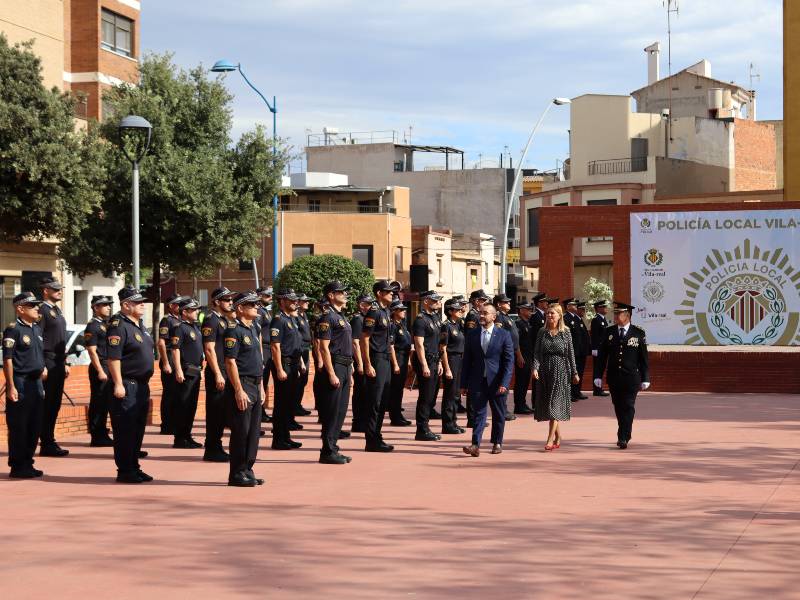 Benlloch resalta el ejemplo de sacrificio y vocación de la Policía Local en el día de su patrón