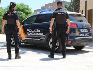 Atraca una joyería con un arma de fuego simulada en Torrent (Valencia)