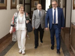 La Fundación Hospital Provincial recibe 160.000 euros de Diputación para apoyar sus investigaciones