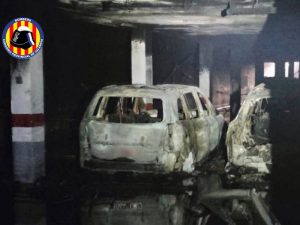 Se investigan las causas del incendio mortal del garaje de Alboraya