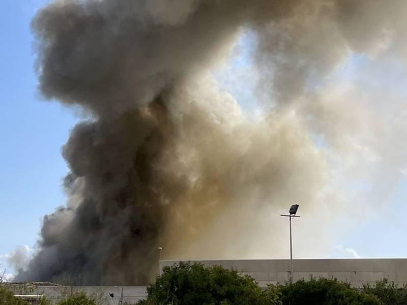 Importante incendio en Oropesa del Mar