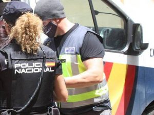 Detenido por denunciar en falso ser víctima del robo de un teléfono móvil y un reloj