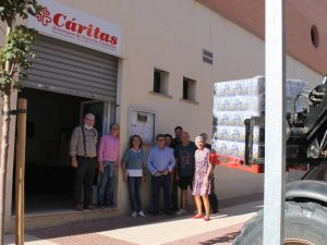 Cáritas Benicàssim atiende a las familias más vulnerables con el Banco de Alimentos