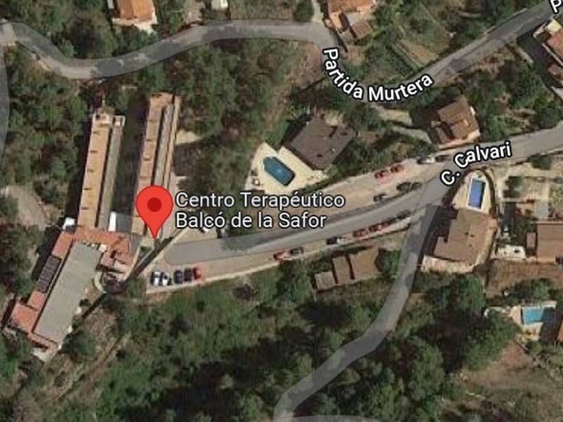 76 personas evacuadas tras declararse un incendio en un centro terapéutico de Ador