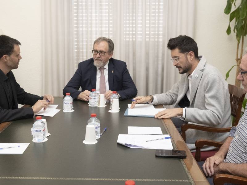 Diputación y Vinaròs animan al Consell en la búsqueda de soluciones para cubrir las vacantes del Hospital Comarcal