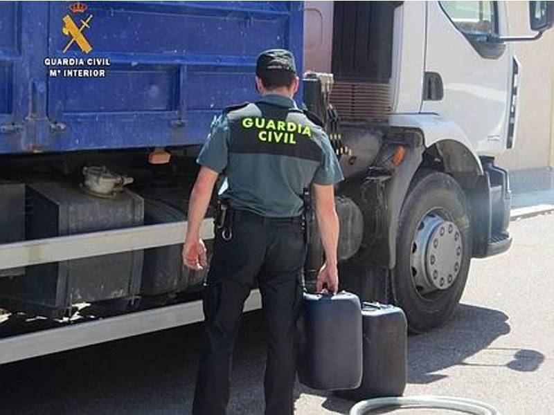 Detenidos «in fraganti» cuando robaban gasoil a camiones estacionados en áreas de la AP-7