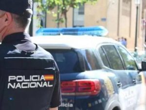 Detenido tras apropiarse de hasta 16.500 euros de los clientes de su locutorio en Valencia