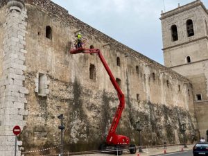 Vinaròs pide que se investigue si hubo irregularidades en la primera restauración de pinturas de la iglesia arciprestal