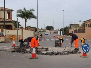 Nueva rotonda y plazas de aparcamiento entre las calles Atrevits y Molí Bisbal de Vila-real