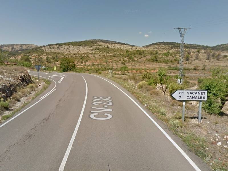 Un motorista pierde la vida en un accidente en Sacañet (Castellón)