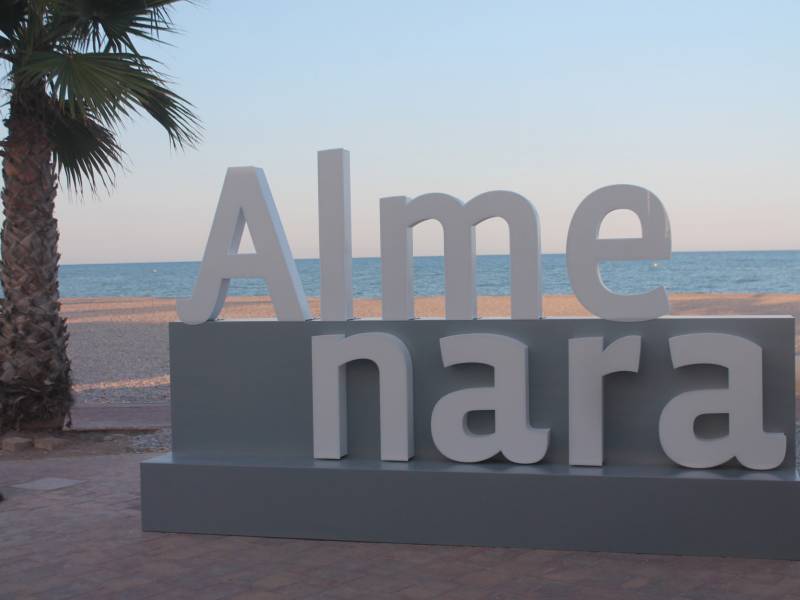 Almenara prepara el verano 2023 con más chiringuitos en la playa