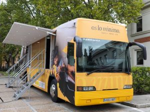 Llega el autobús del Ingreso Mínimo Vital a Castellón, Valencia y Alicante