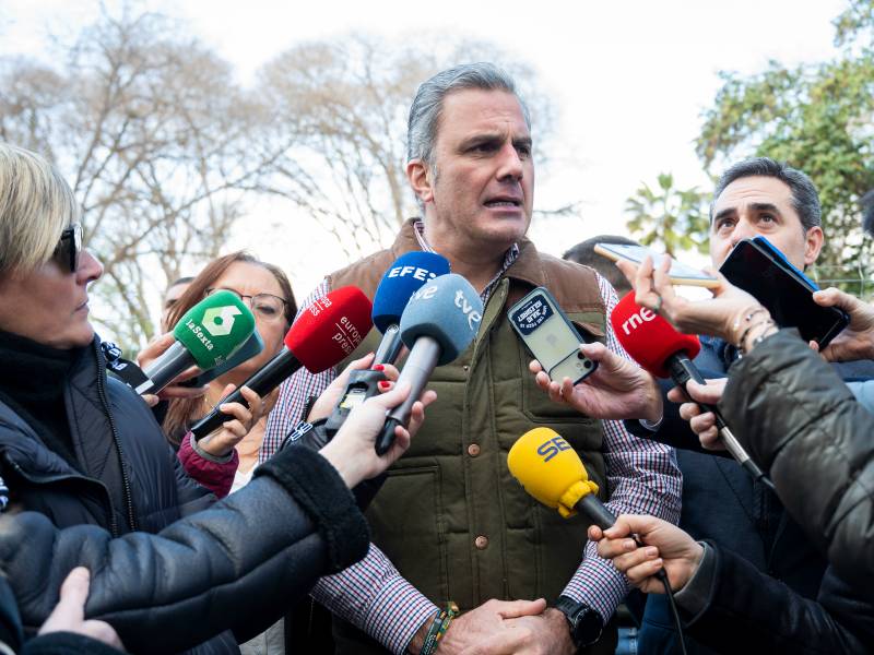 Ortega Smith (Vox) asevera en Castellón que «la retirada de la Cruz del Ribalta tendrá una respuesta»