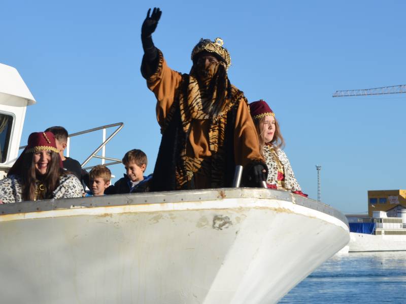 Los Reyes Magos 2023 llegan en barco al puerto de Borriana