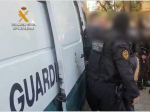 Simulan pedir auxilio en Benicarló (Castellón) y roban a un anciano de 92 años tras tirarlo al suelo