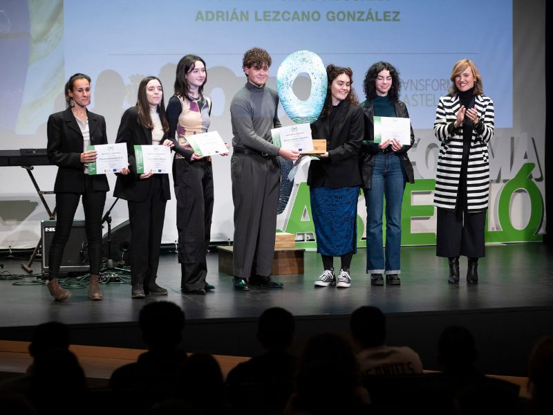 La ministra Pilar Alegría entrega los premios ‘Europa Transforma 2023’ al alumnado ganador de Castellón