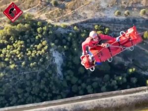 Rescatado un ciclista tras caer en la Cresta de Castellets en Sella