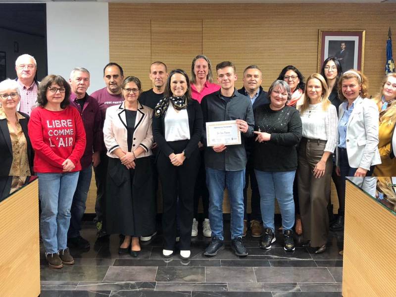 Dan Vancea, el subcampeón nacional de la Olimpiada Matemática 2023, recibe honores en Almassora – Castellón