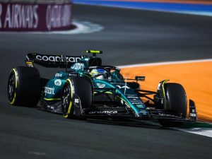 Fernando Alonso planta cara a los imparables Red Bull – F1 Arabia Saudí