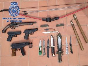 Encuentran un arsenal en casa de un detenido por amenazas – Valencia